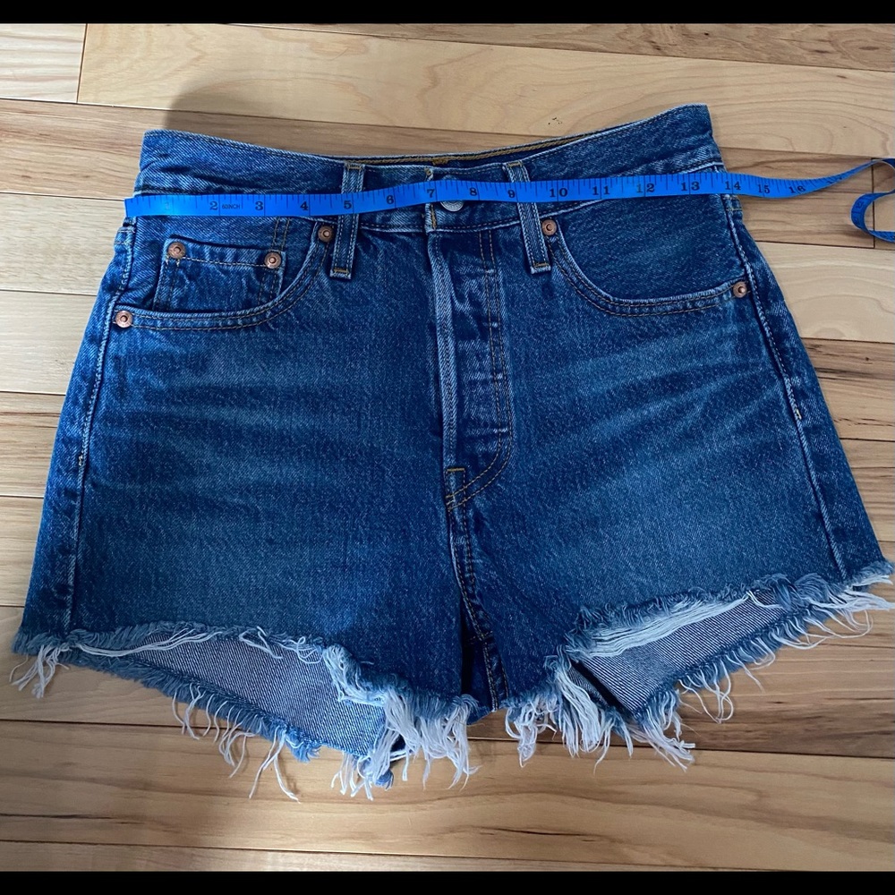 Levi’s cutoff denim shorts sz 25